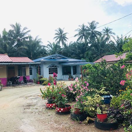 Atocha Homestay - Terong@Taiping Kampong Salak Exterior foto